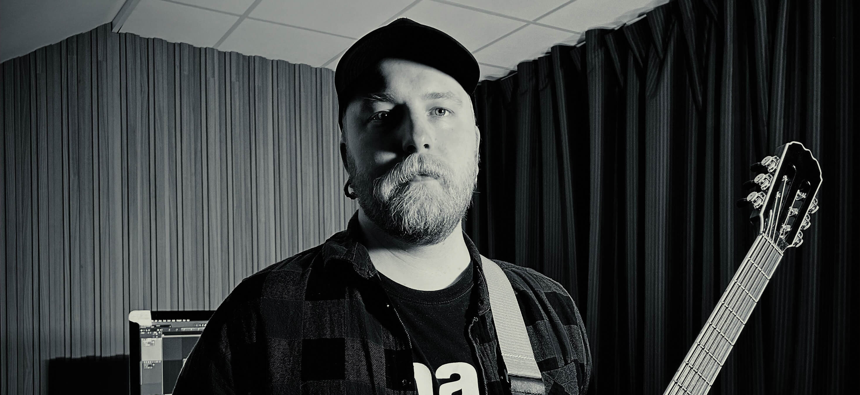 Calle Thomér, professional musician and producer