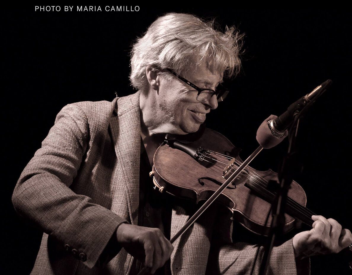 Darol Anger playing violin