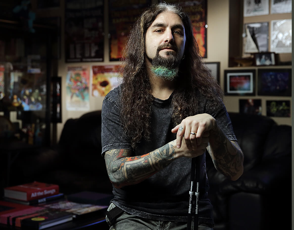 Mike Portnoy holding drum sticks